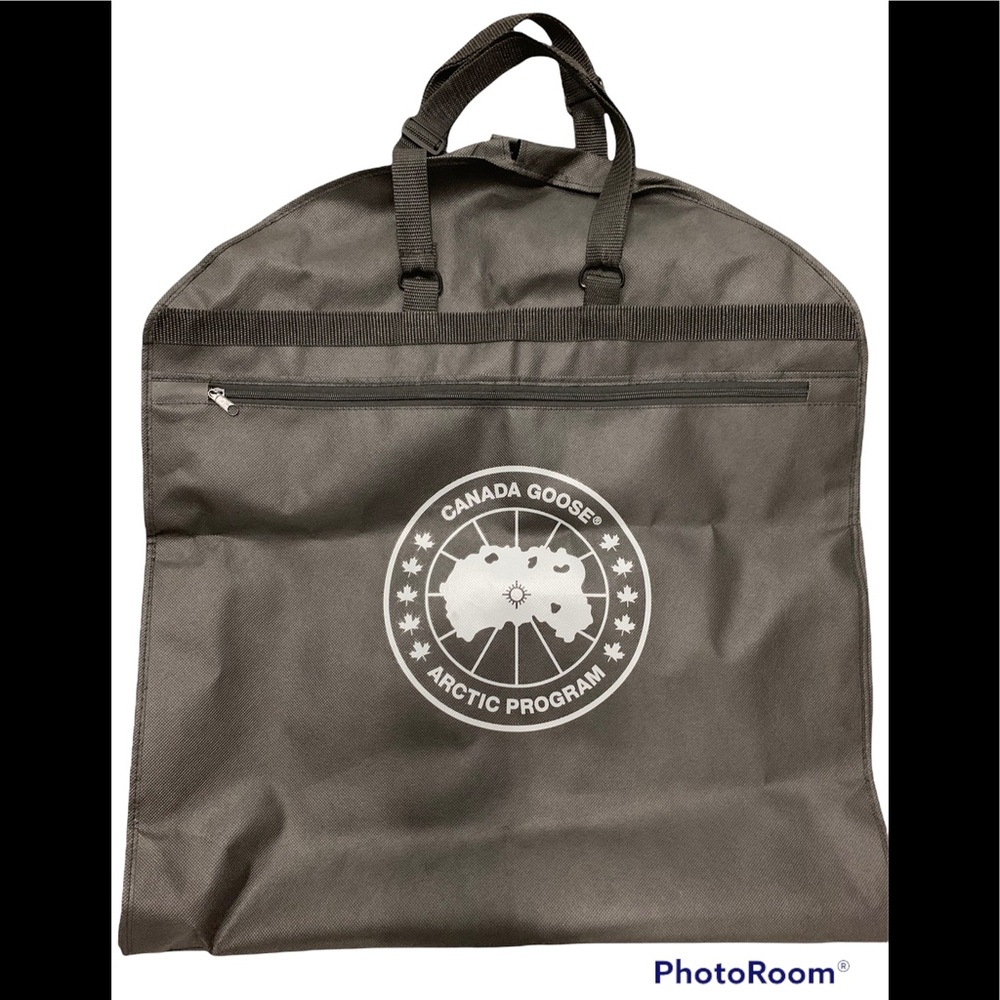 🎉HP🎉 NEW! Canada Goose Garment Bag